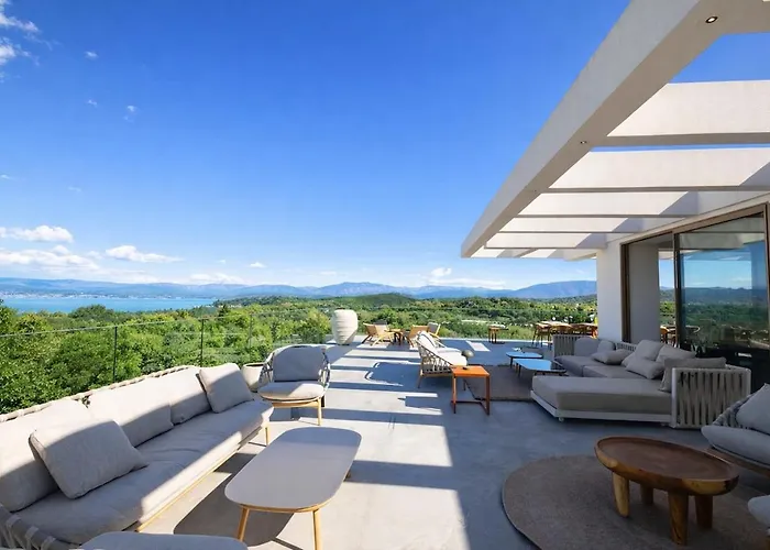 Roger Estate Kassiopi