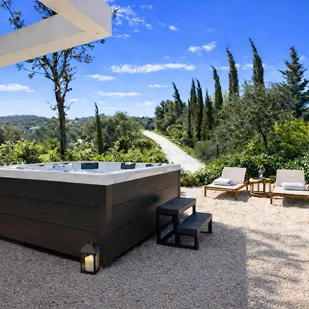 Villa Roger Estate *